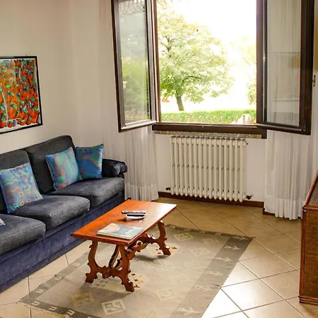 Oasi Del Ferienwohnung Am Mit Garten Appartement Gera Lario