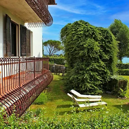 Oasi Del Ferienwohnung Am Mit Garten Apartament Gera Lario